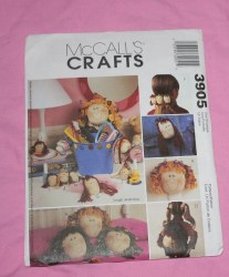 3905 GIRLS DOLL HEAD PILLOW,HAIR ACCESS= HLDR PATTERN